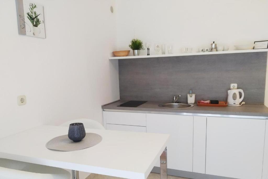 Apartments Vanda Ровінь Екстер'єр фото