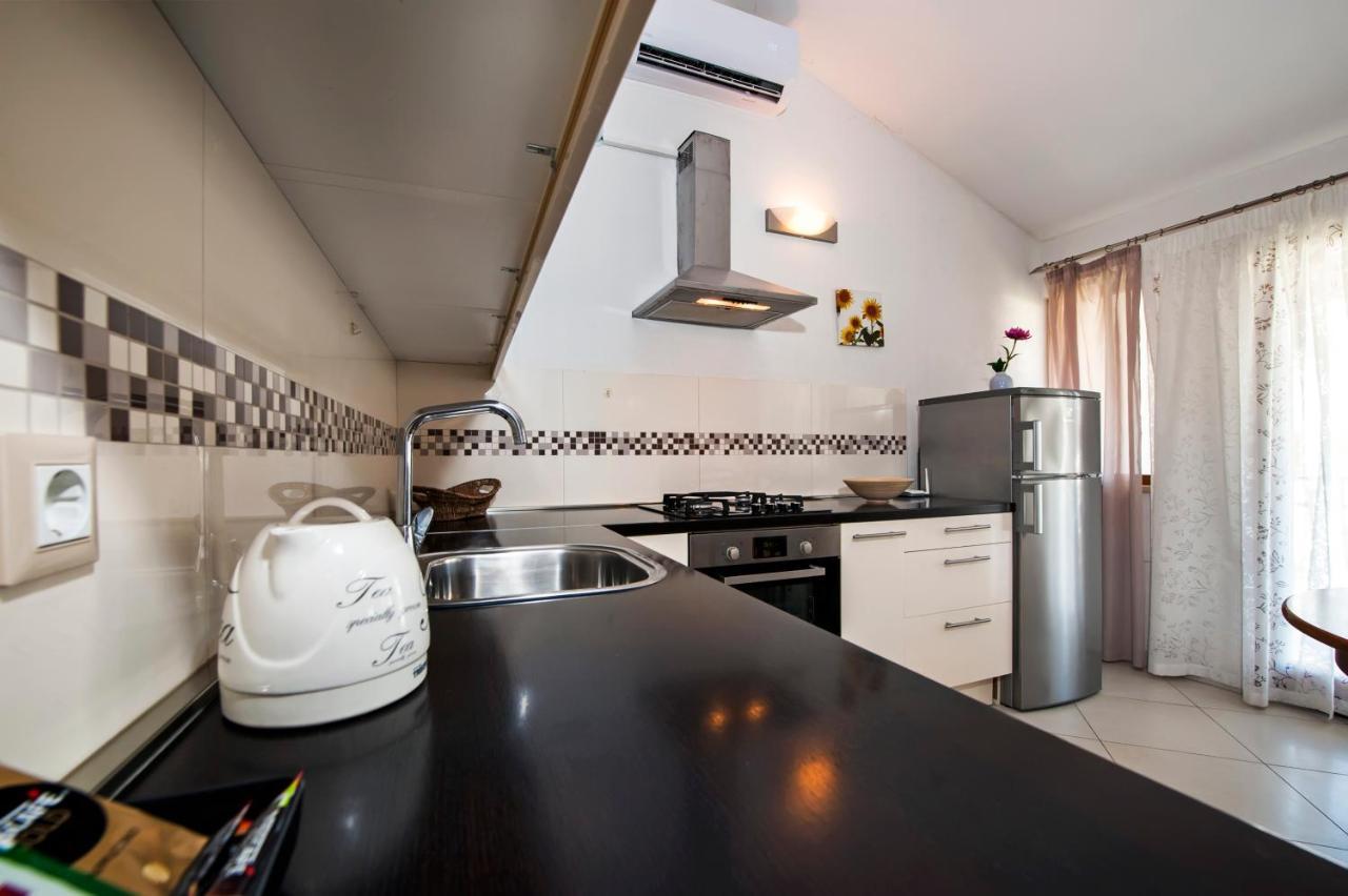Apartments Vanda Ровінь Екстер'єр фото